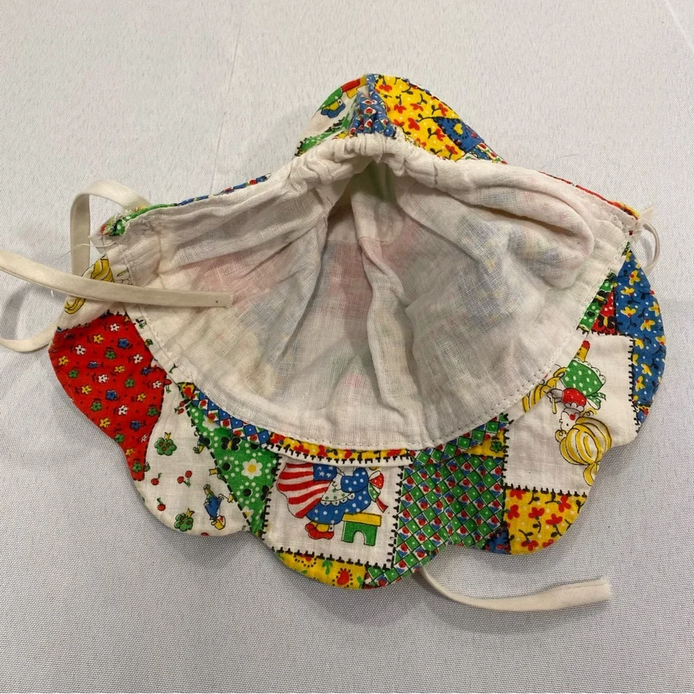 Handmade 1970s children’s bonnet